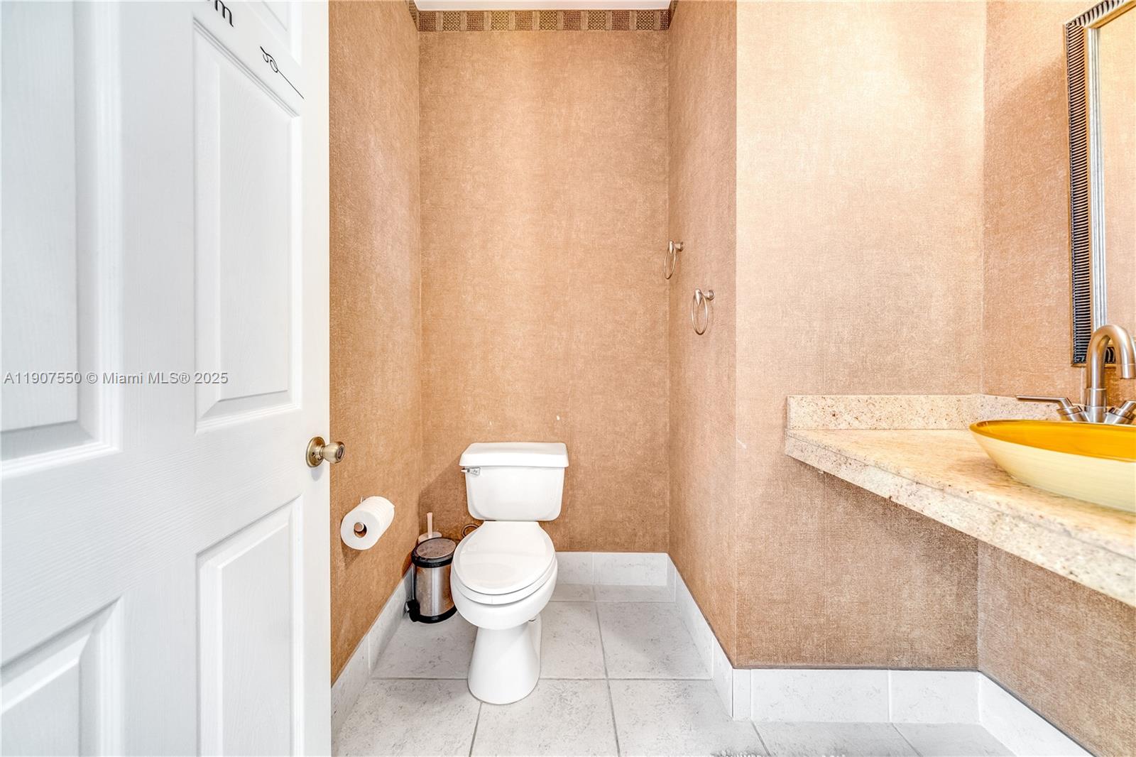 1241 S 13th Ave # 1241