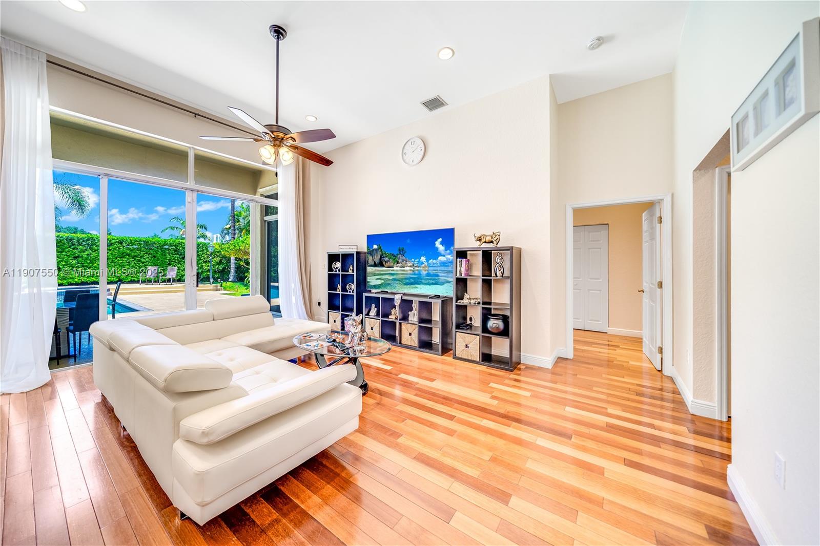 1241 S 13th Ave # 1241