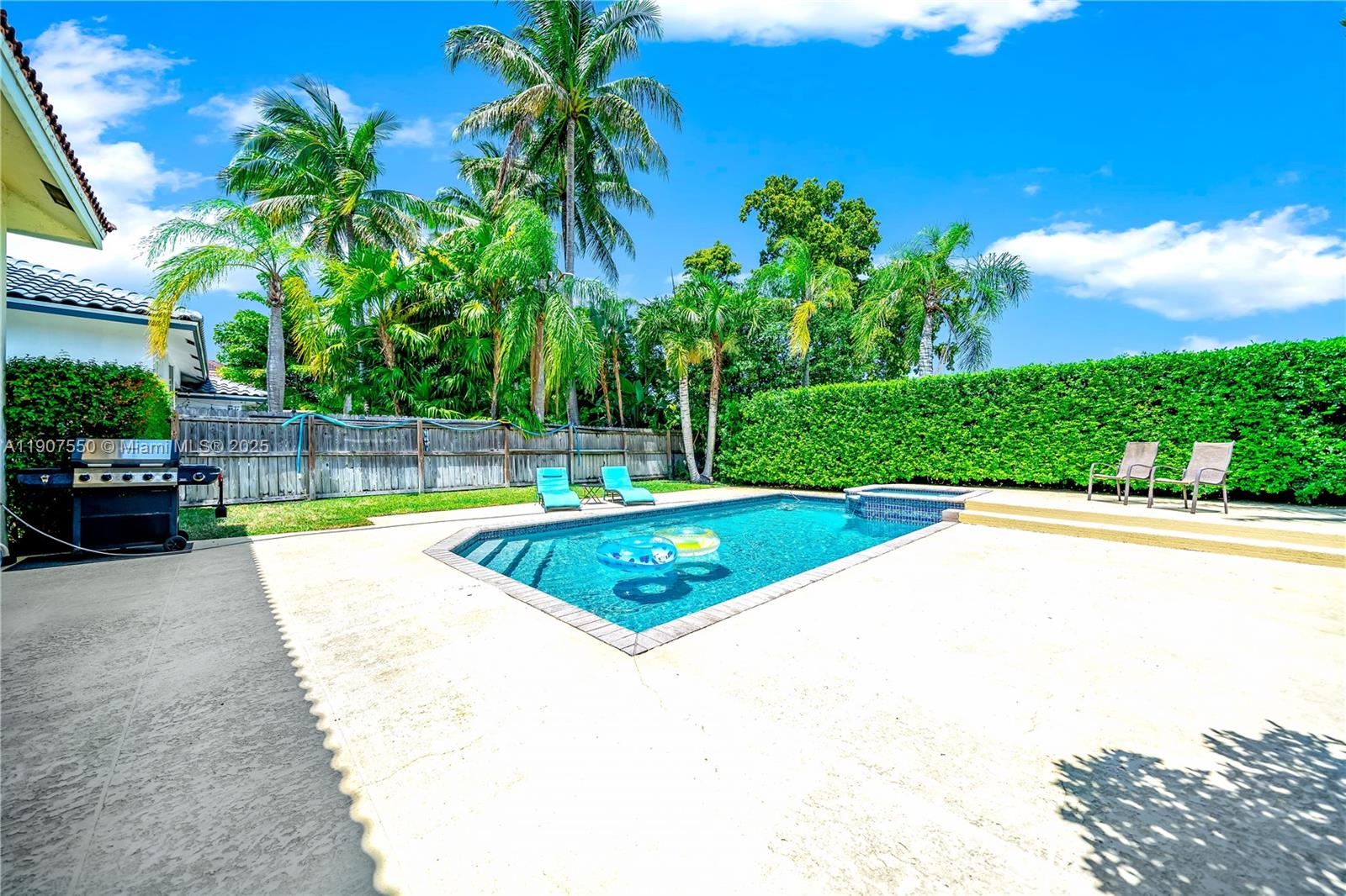 1241 S 13th Ave # 1241