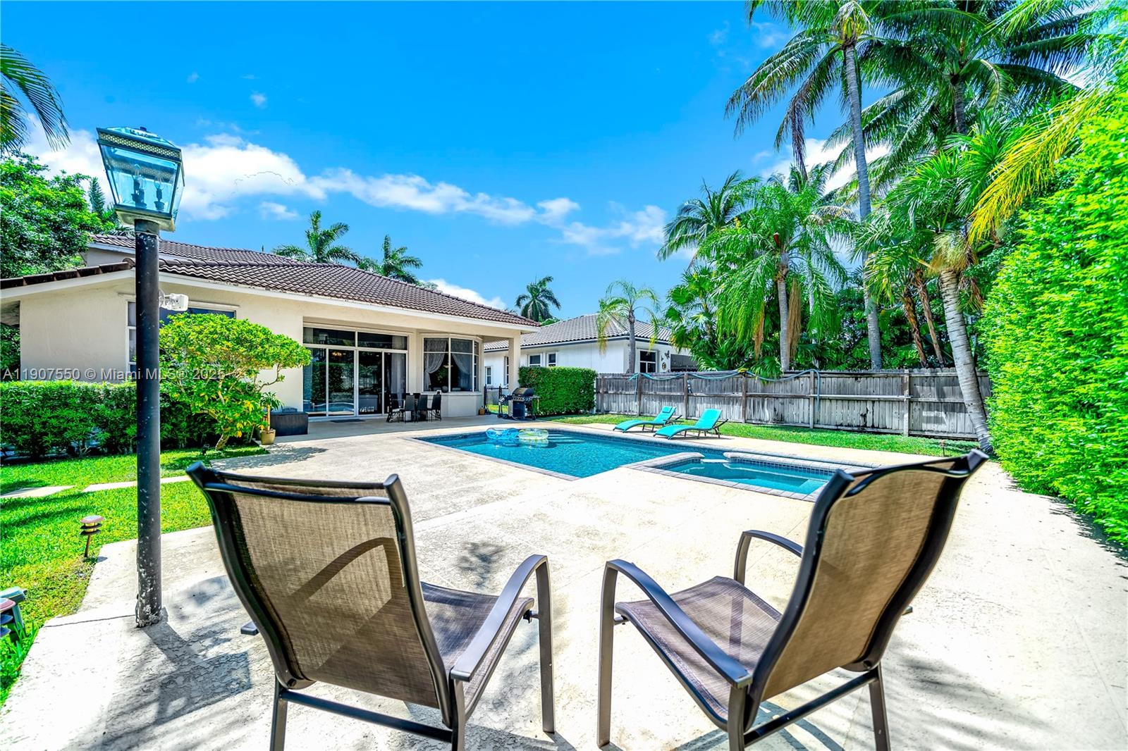 1241 S 13th Ave # 1241