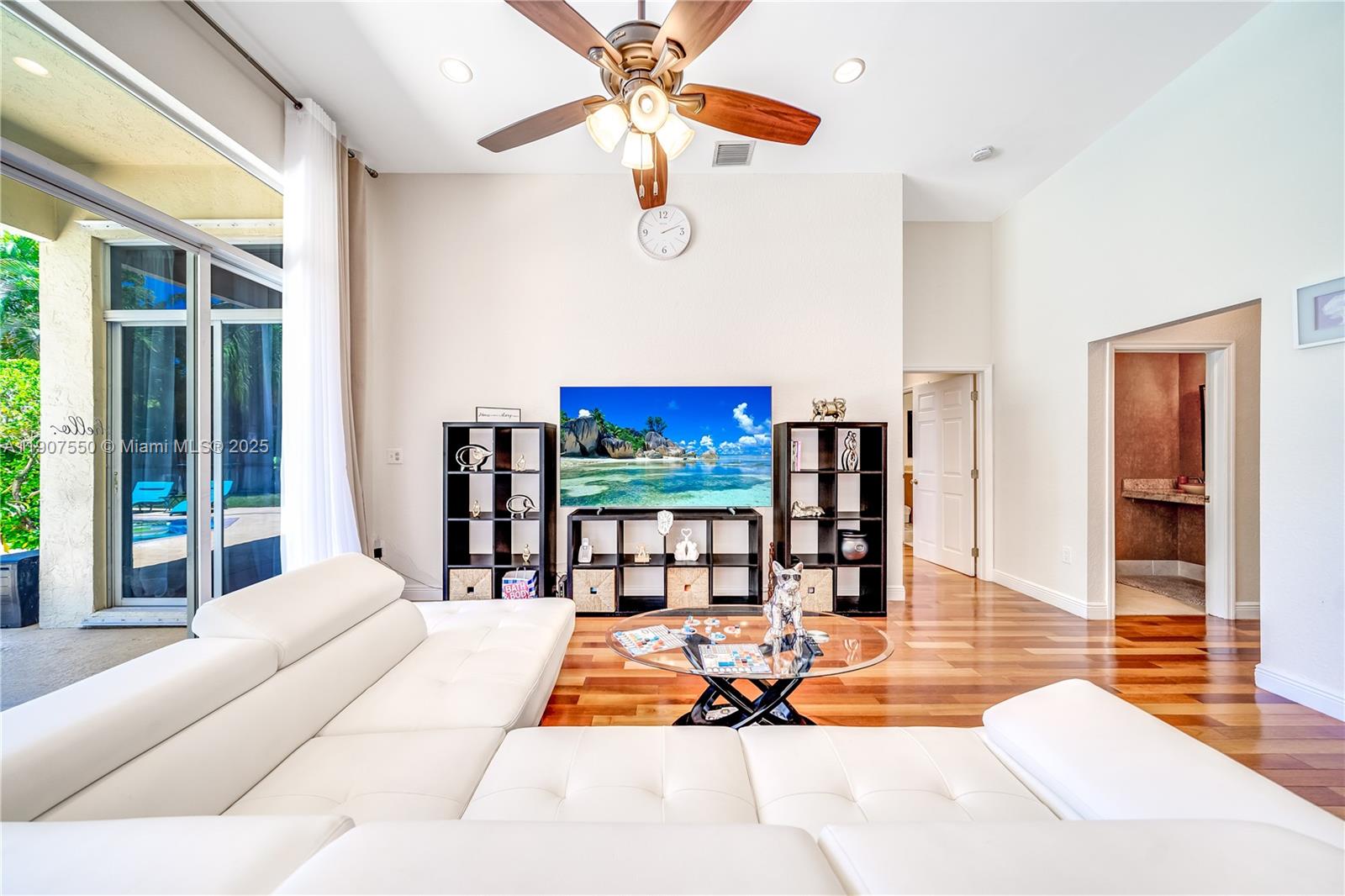 1241 S 13th Ave # 1241