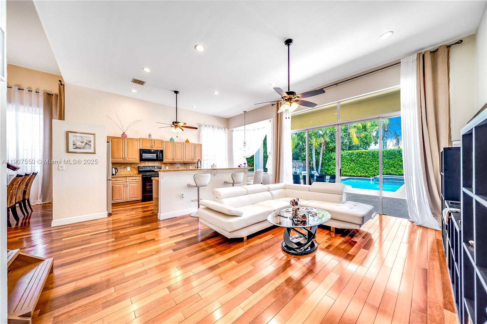 1241 S 13th Ave # 1241