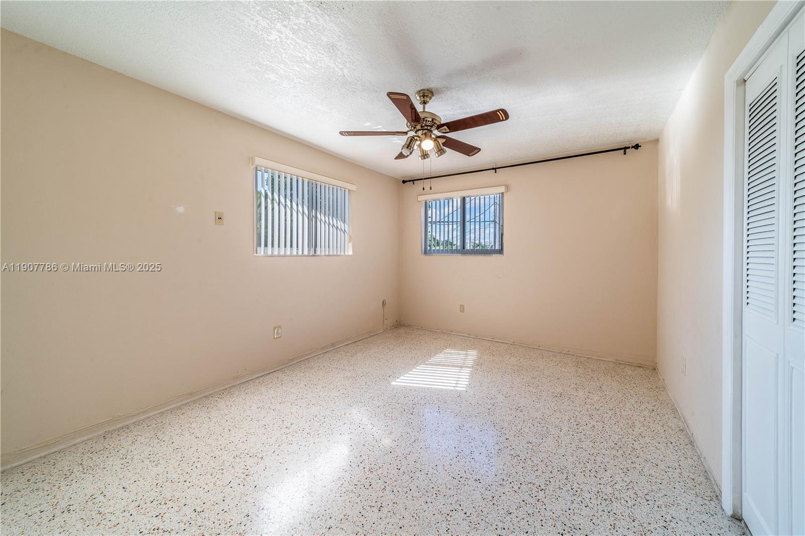 21 NW 33rd Ave Unit: UPPER