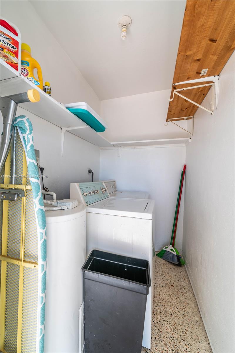 21 NW 33rd Ave Unit: UPPER