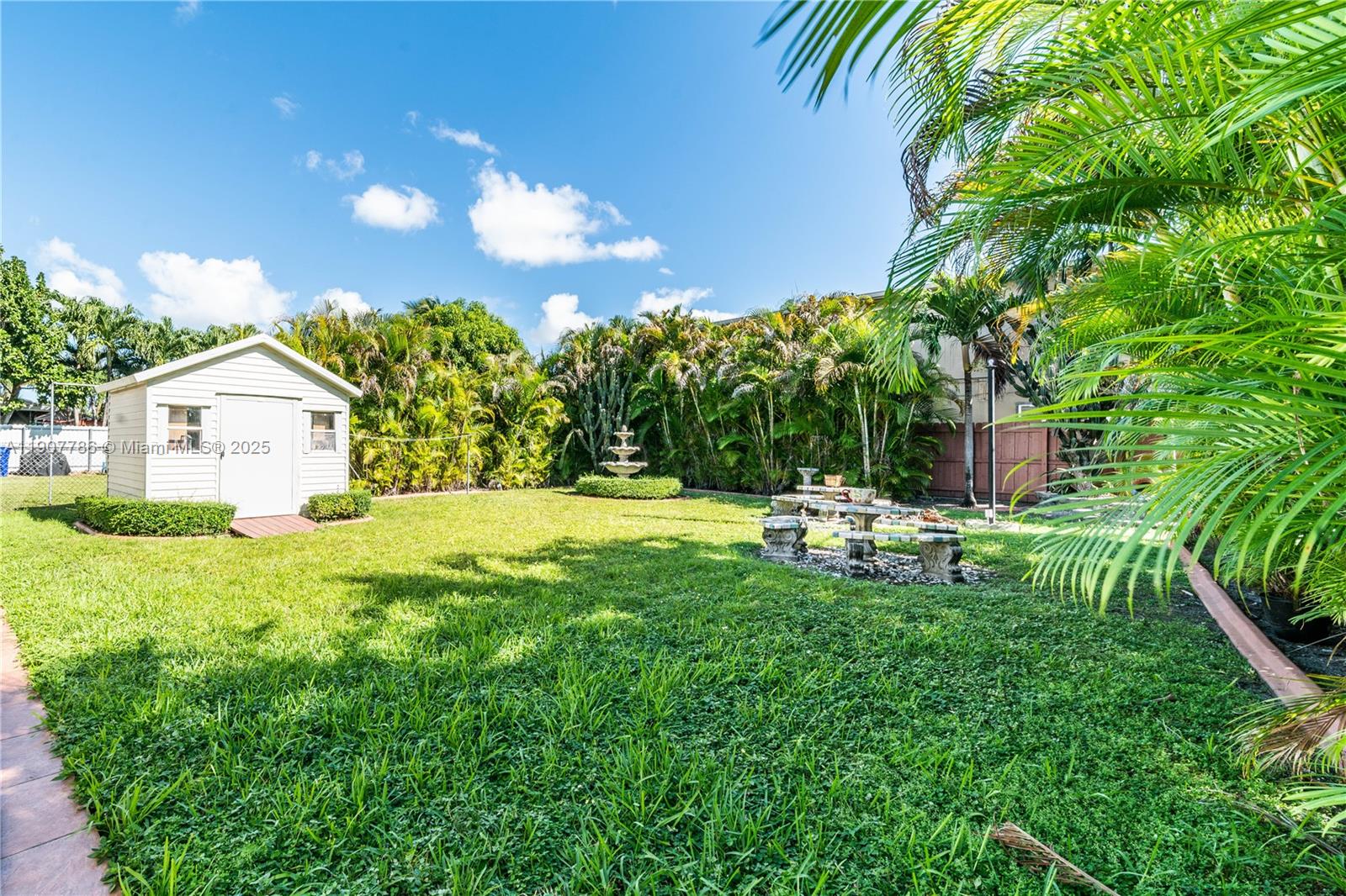 21 NW 33rd Ave Unit: UPPER