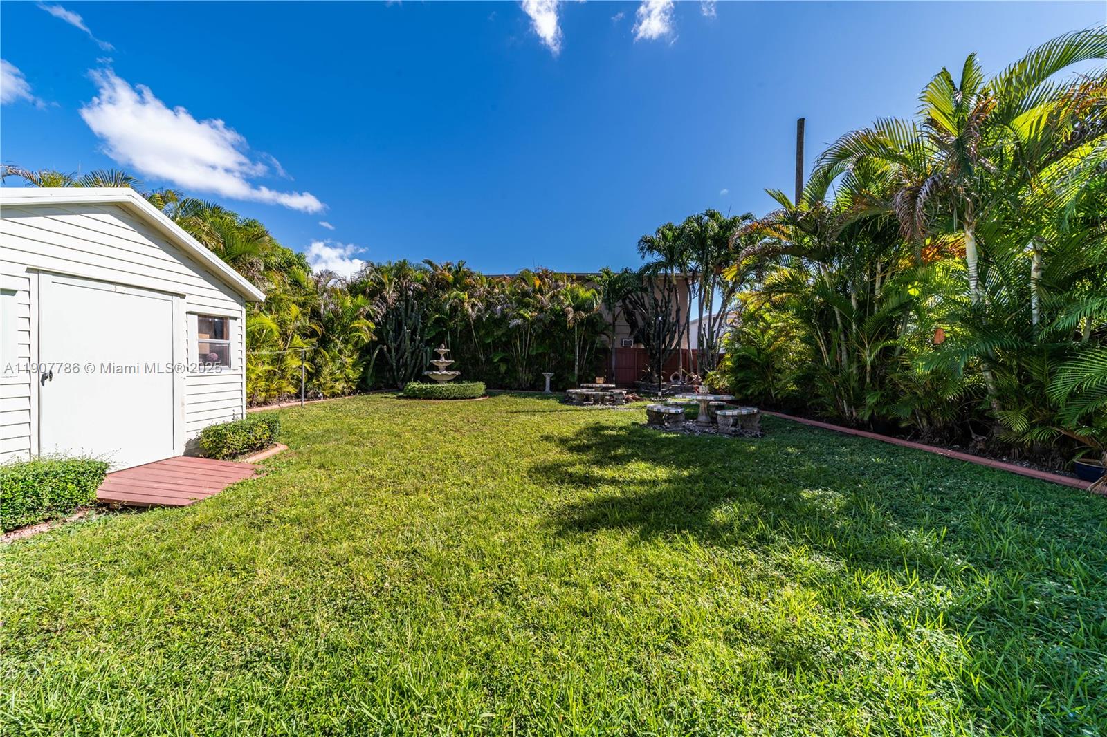 21 NW 33rd Ave Unit: UPPER