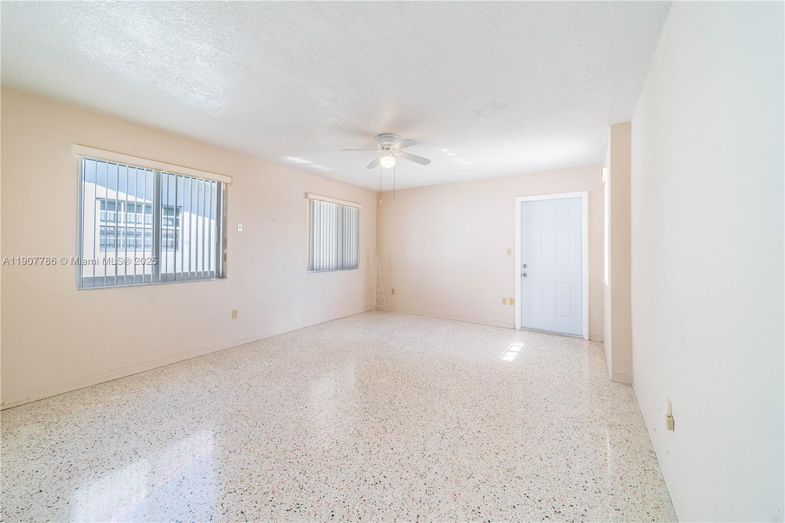 21 NW 33rd Ave Unit: UPPER