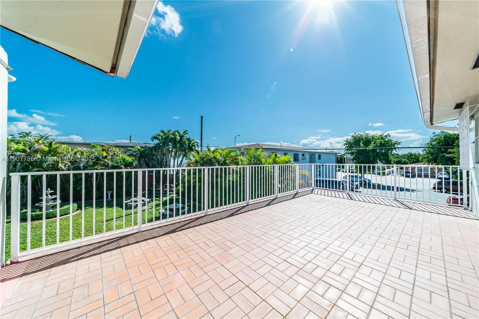 21 NW 33rd Ave Unit: UPPER