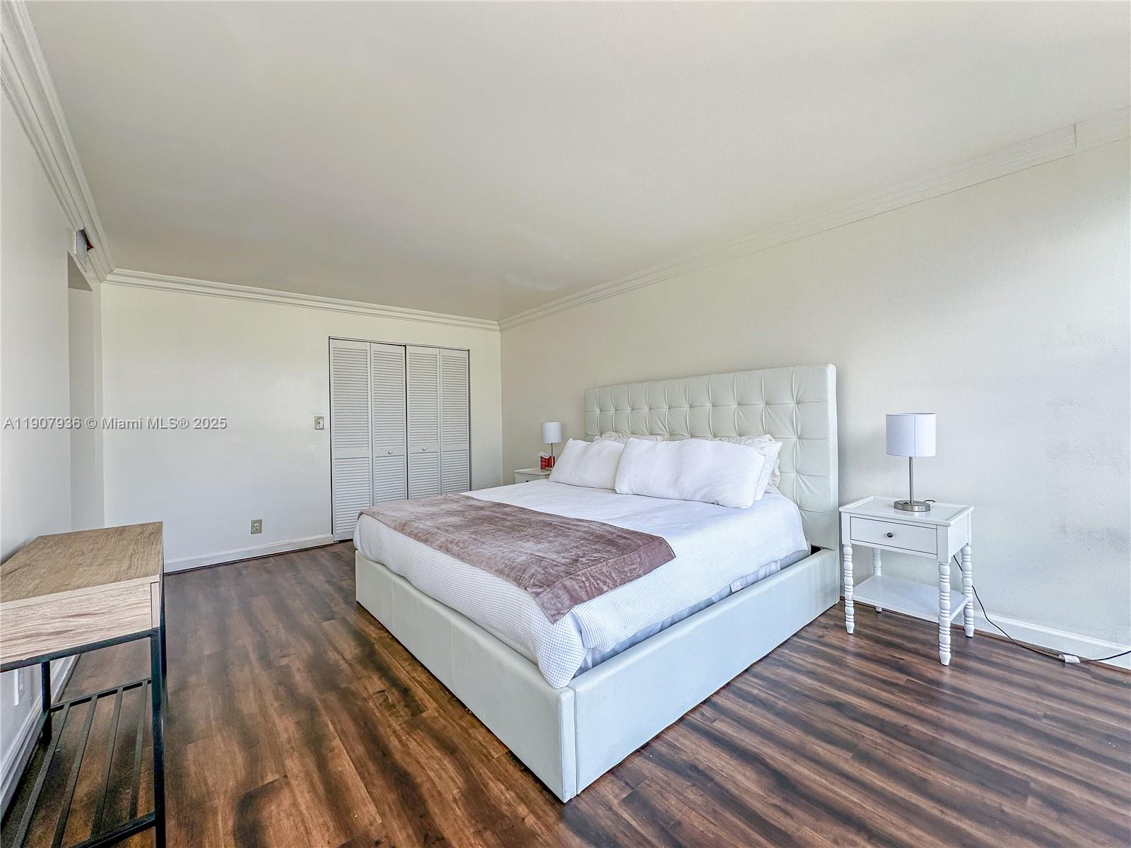 800 Parkview Dr # 630