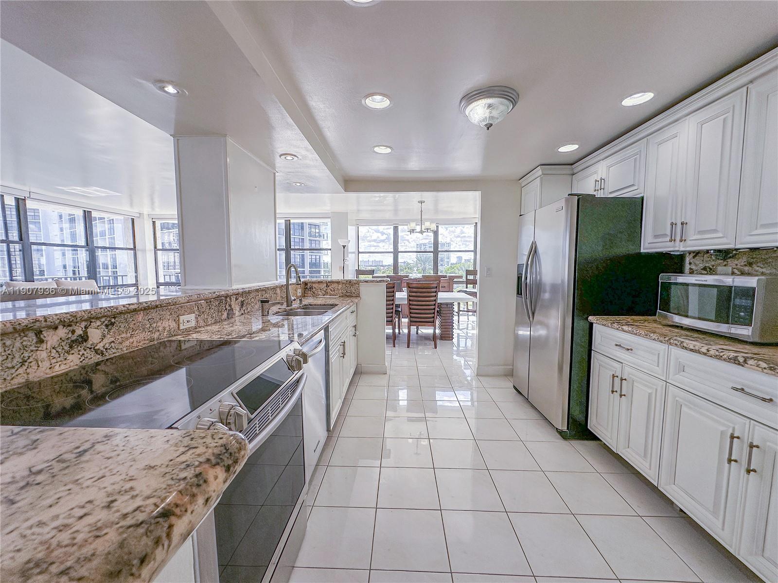 800 Parkview Dr # 630