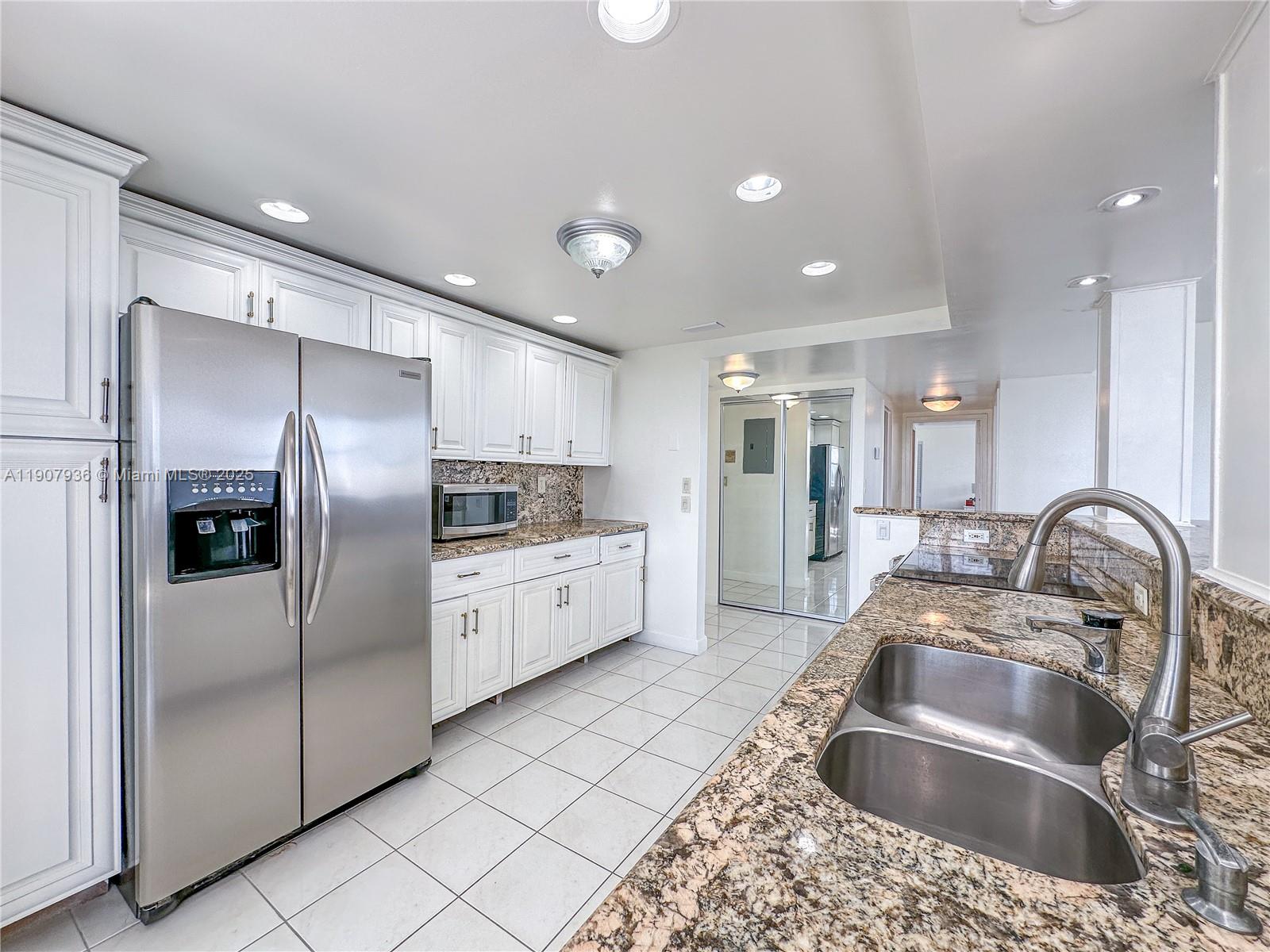 800 Parkview Dr # 630