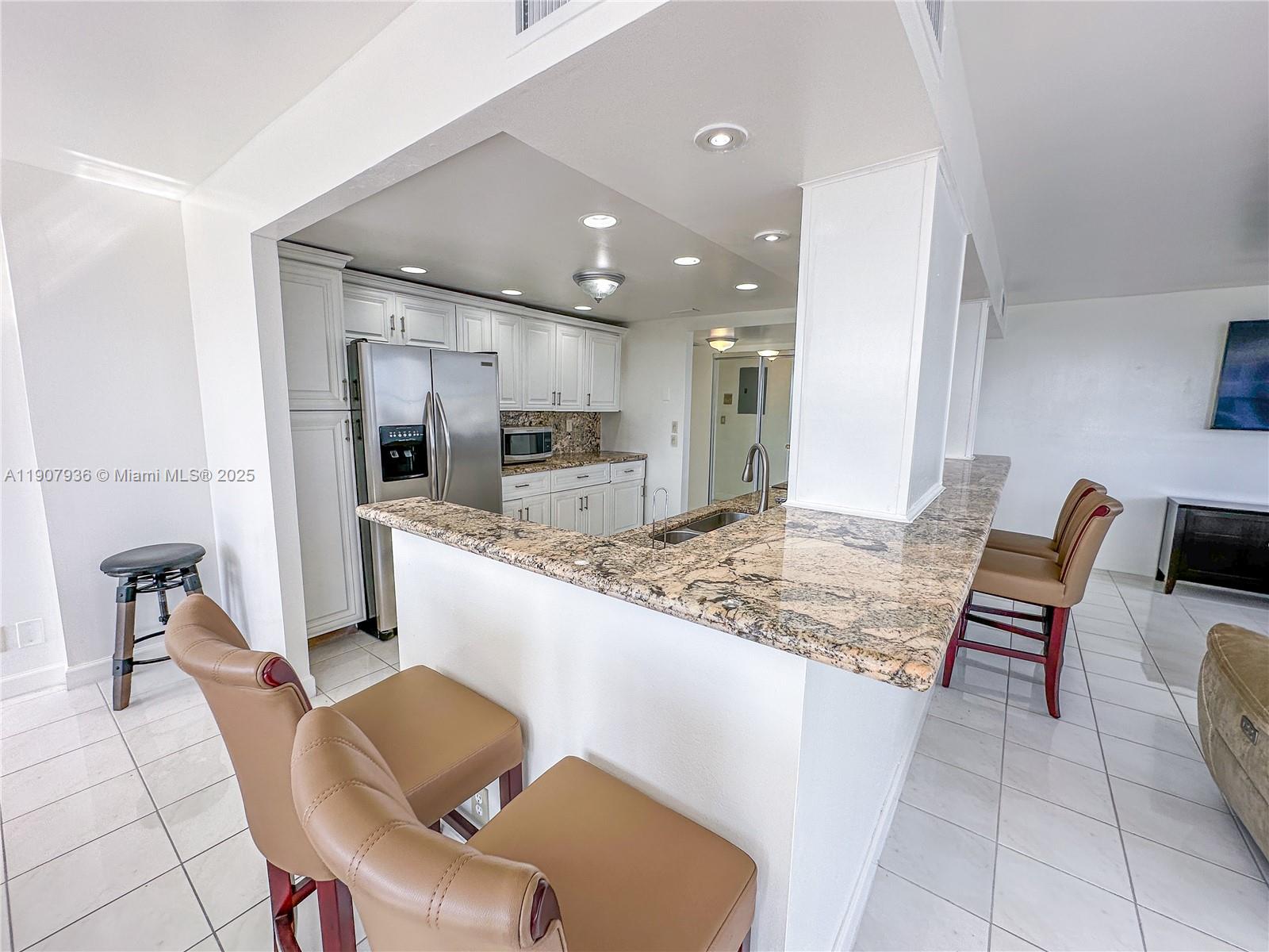 800 Parkview Dr # 630