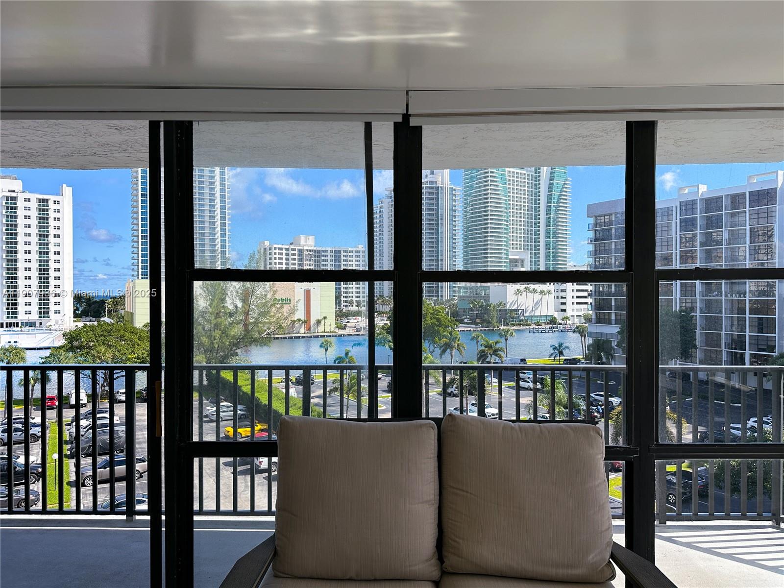 800 Parkview Dr # 630