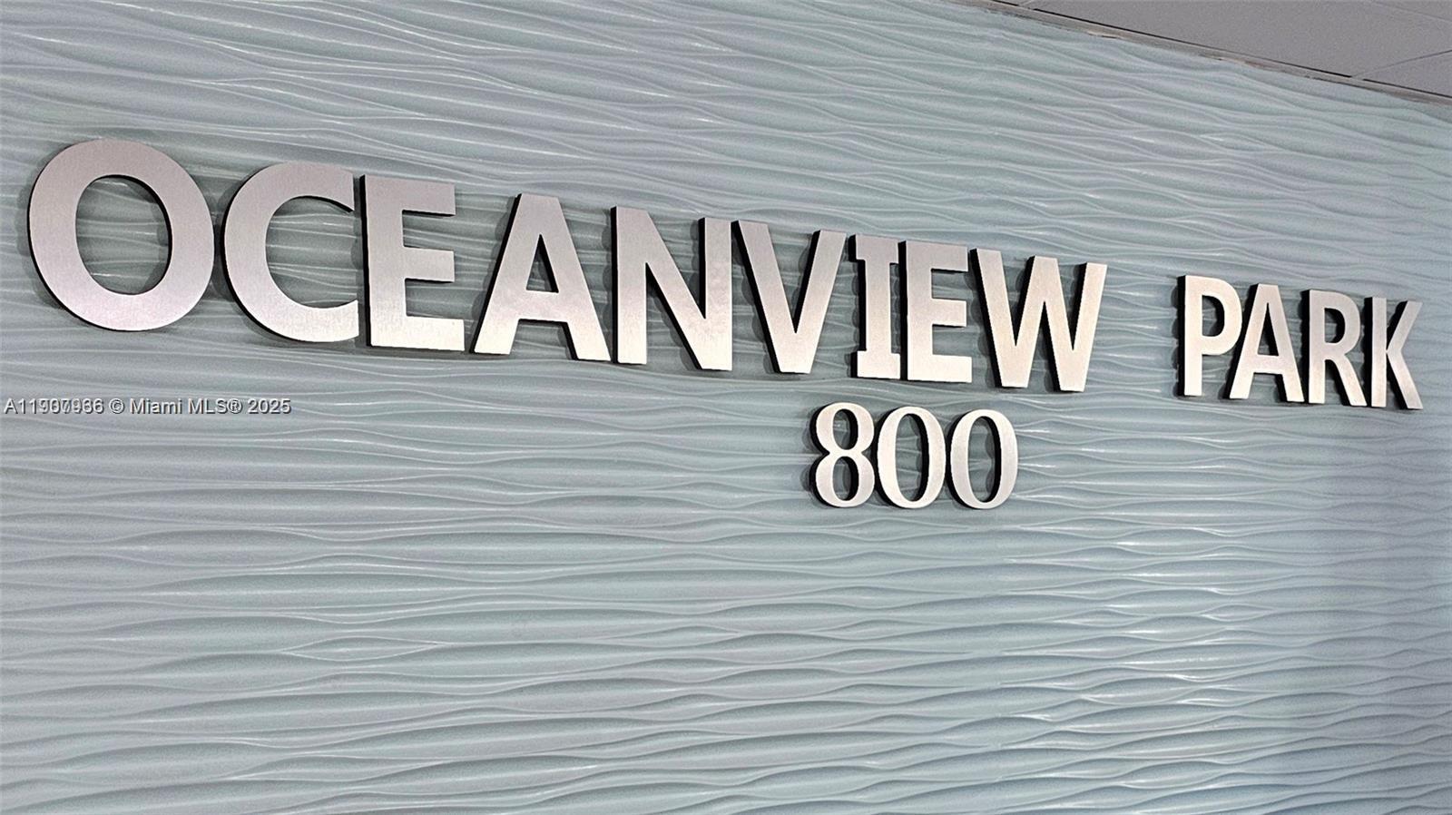 800 Parkview Dr # 630