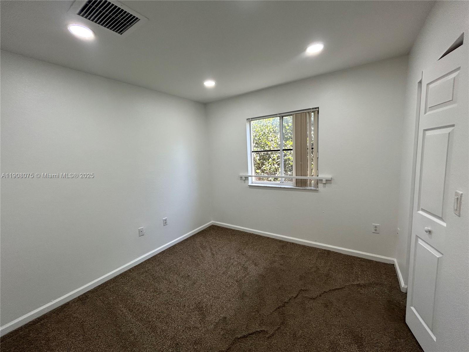 17339 NW 7th Ave # 106