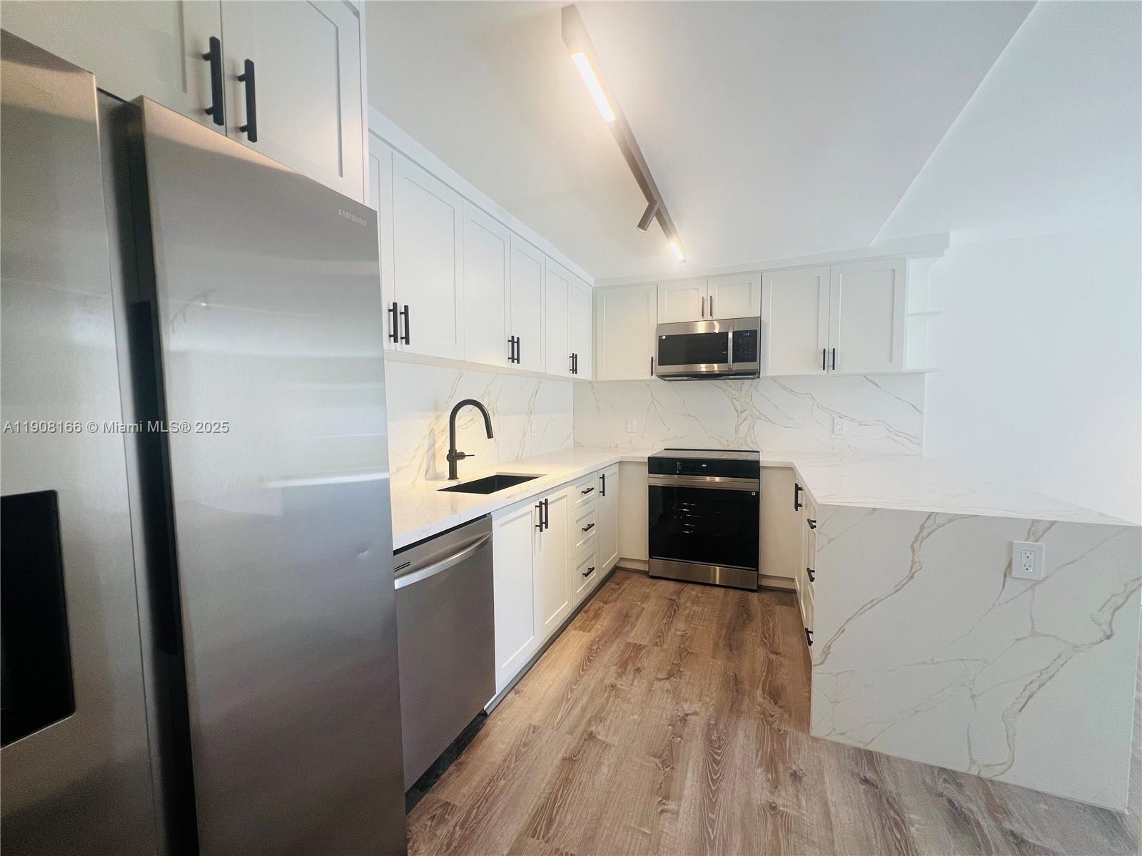 201 Jefferson Ave # 4C