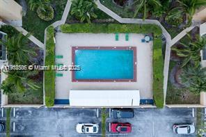 2935 NE 163rd St # 4B