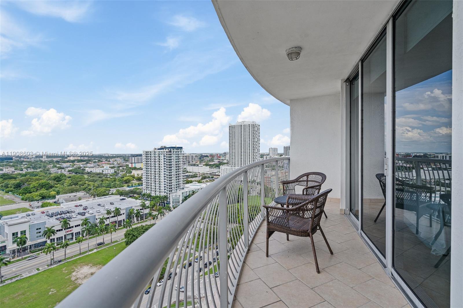 1750 N Bayshore Dr # 2314