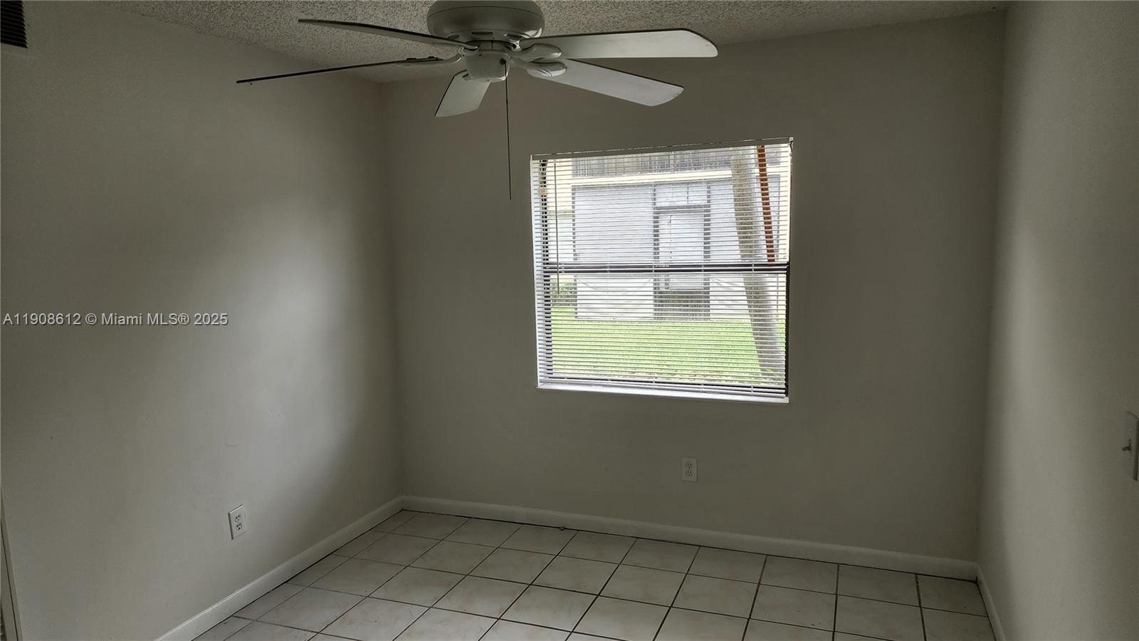 9708 Hammocks Blvd # 32 Unit: 101-32