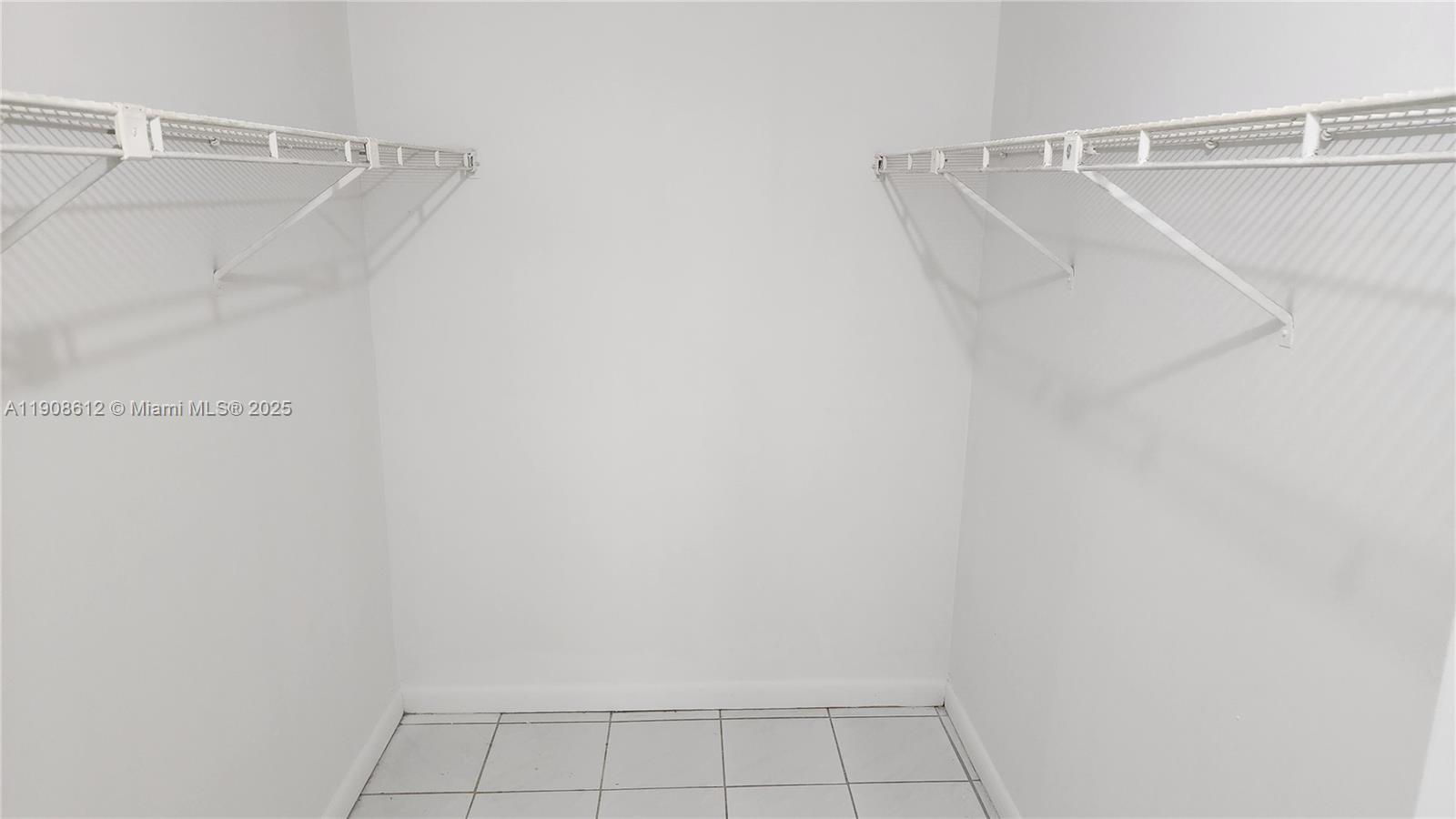 9708 Hammocks Blvd # 32 Unit: 101-32