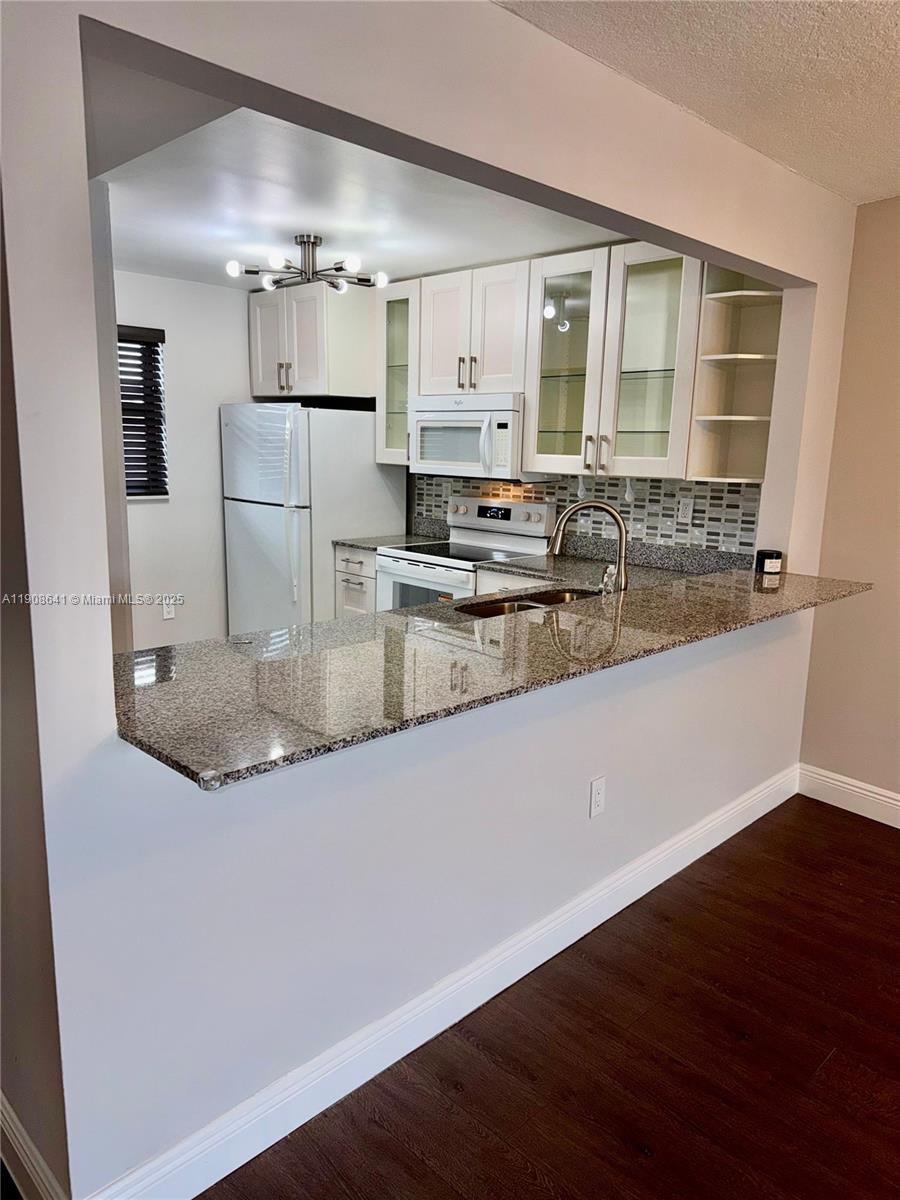 10288 NW 9th St Cir # 307