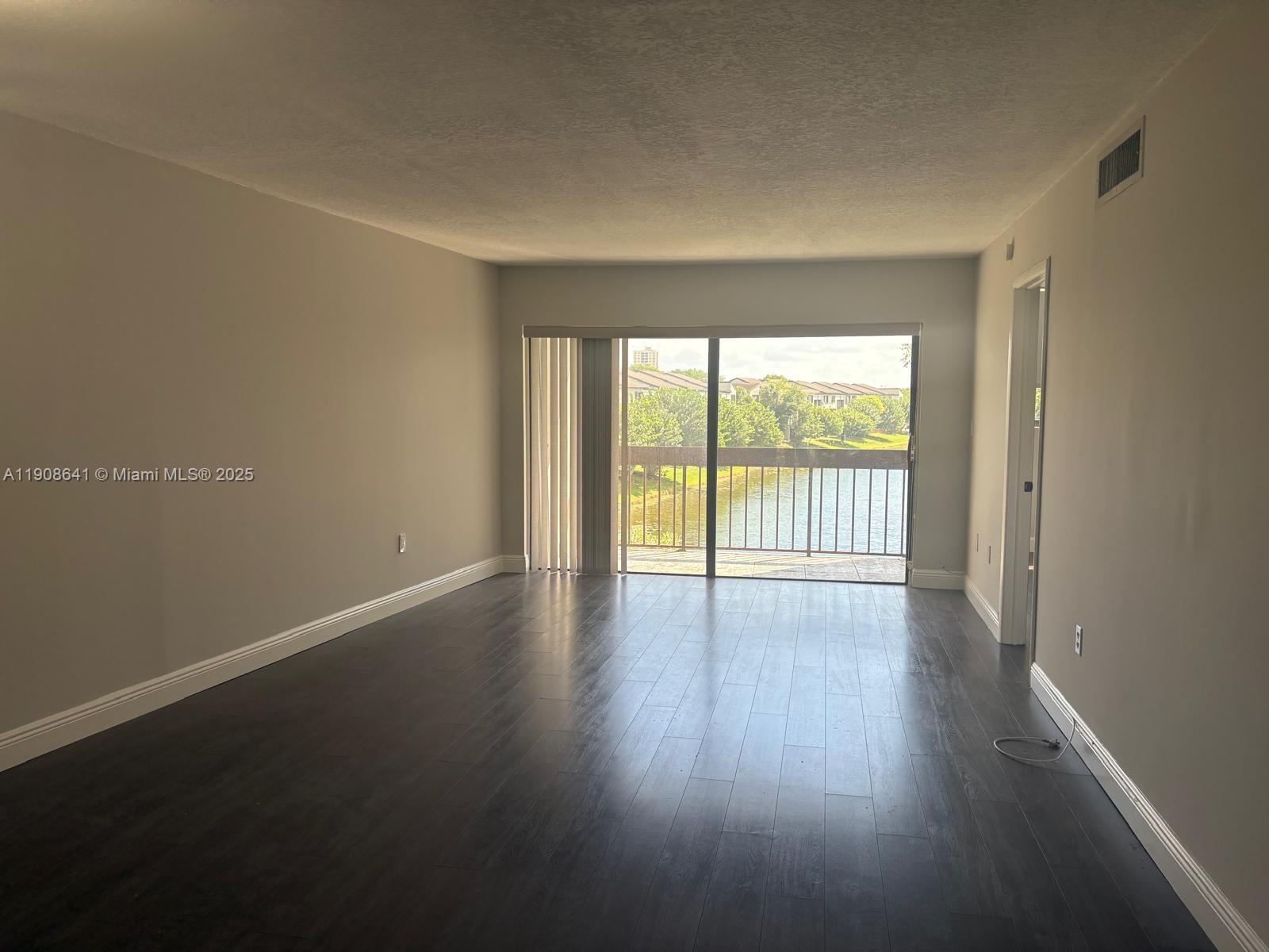 10288 NW 9th St Cir # 307