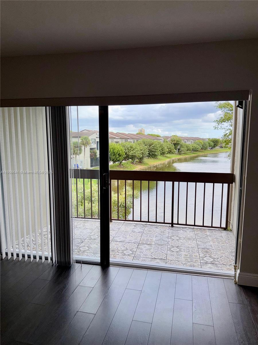 10288 NW 9th St Cir # 307