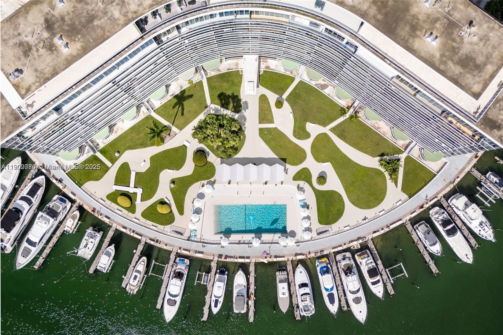900 Bay Dr (YACHT SLIP)