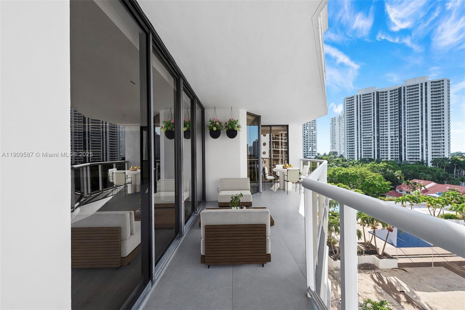 3640 Yacht Club Dr # 810