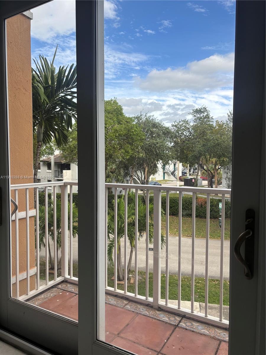 17710 NW 73rd Ave # 20 Unit: 202-20
