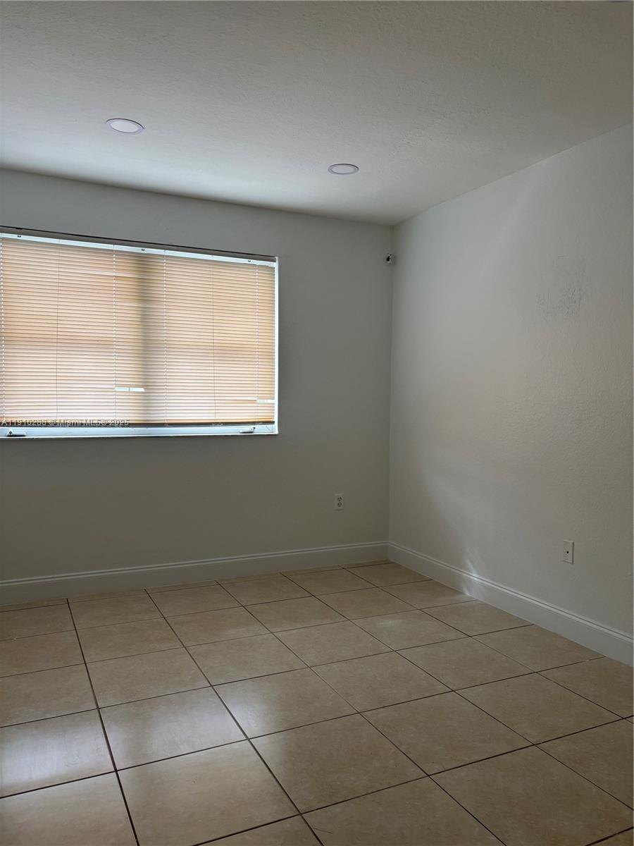 17710 NW 73rd Ave # 20 Unit: 202-20