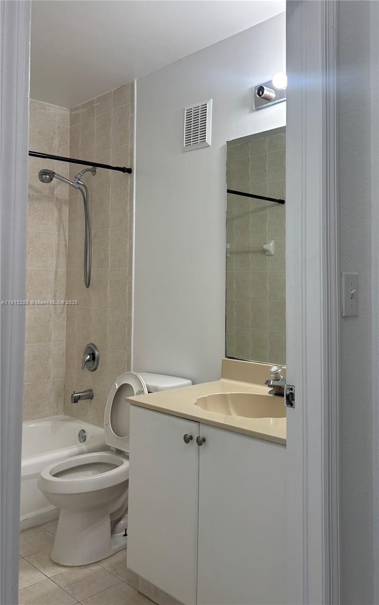 17710 NW 73rd Ave # 20 Unit: 202-20
