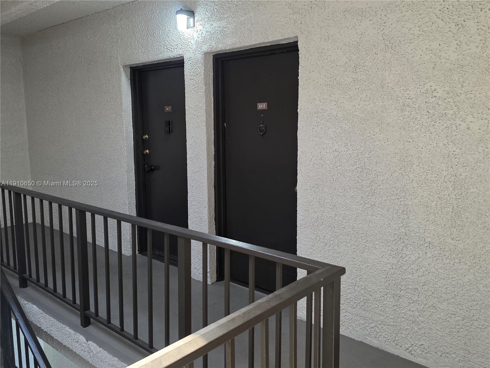 10399 N Kendall Dr Unit: AA8