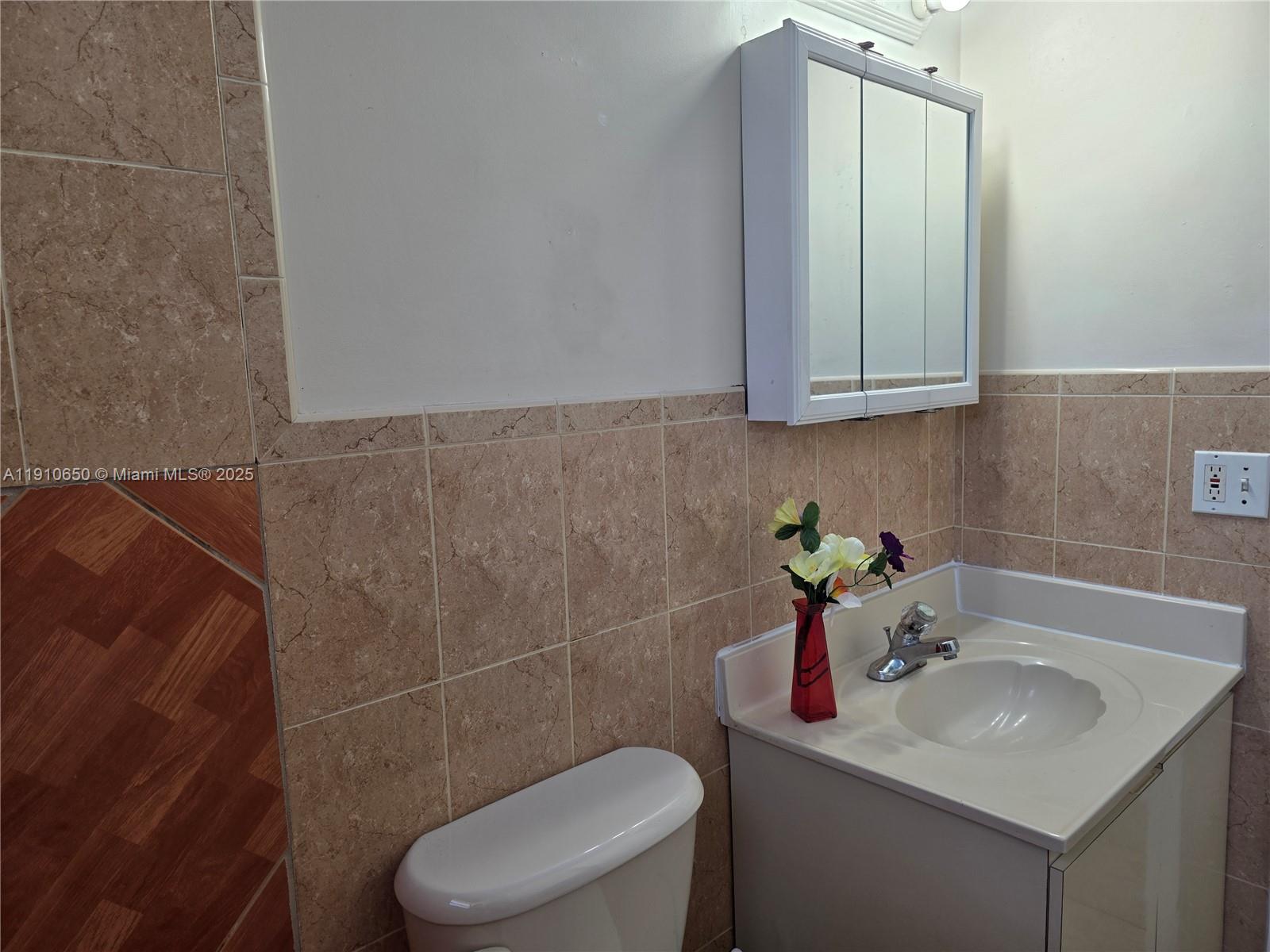 10399 N Kendall Dr Unit: AA8