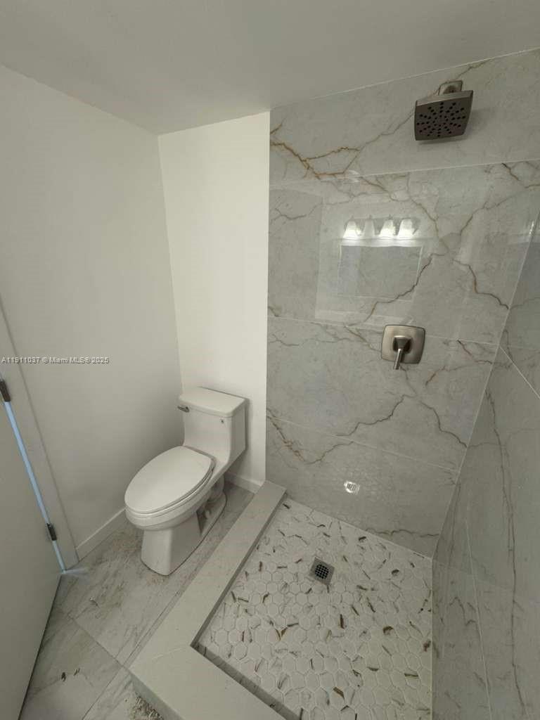 1550 NE 191st St # 310