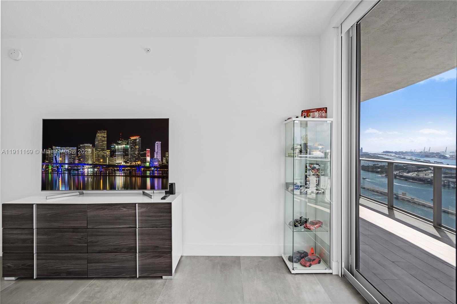 488 NE 18th St # 3912