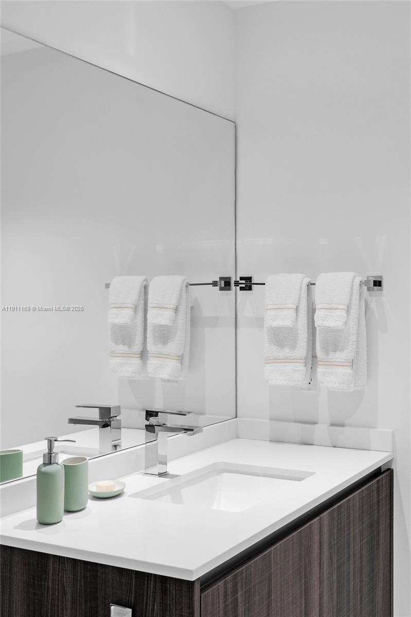 488 NE 18th St # 3912