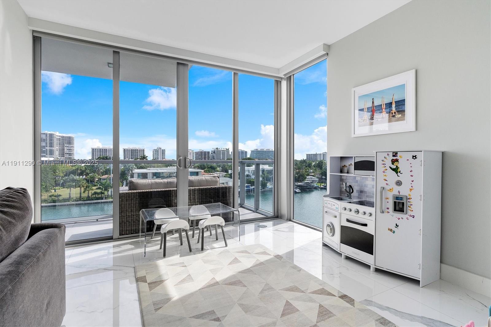 9521 E Bay Harbor Dr # 604