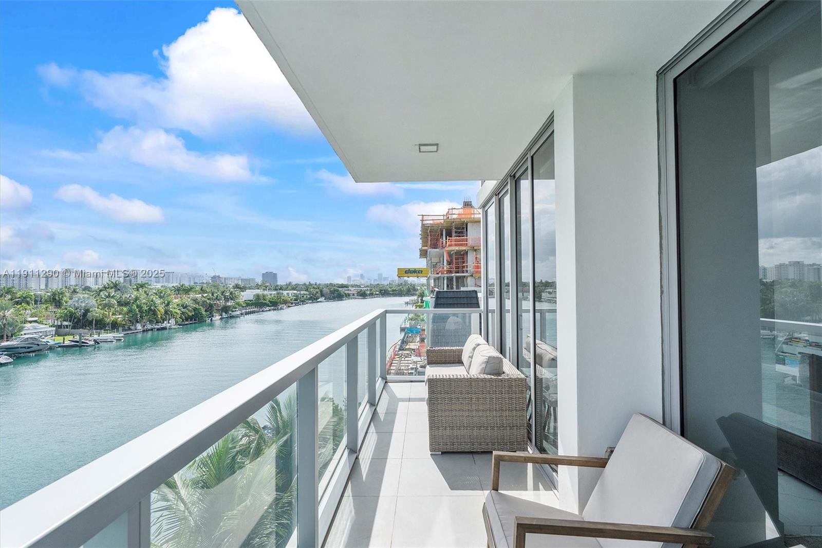 9521 E Bay Harbor Dr # 604