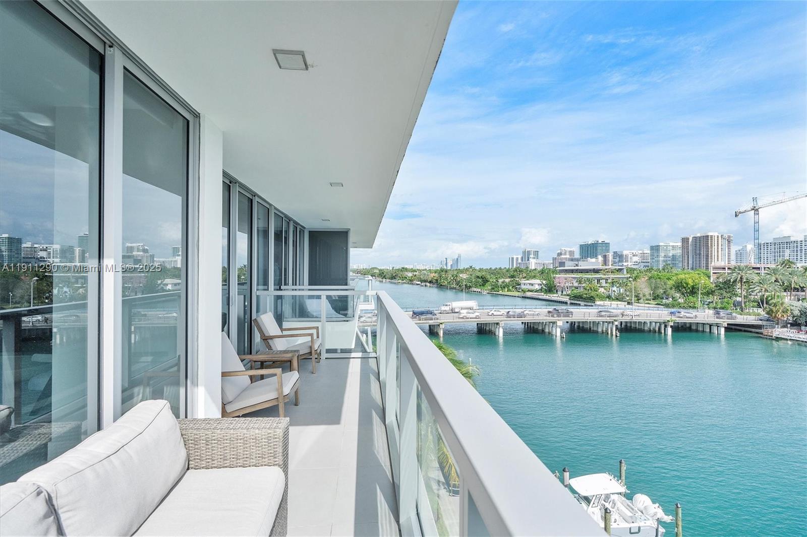 9521 E Bay Harbor Dr # 604