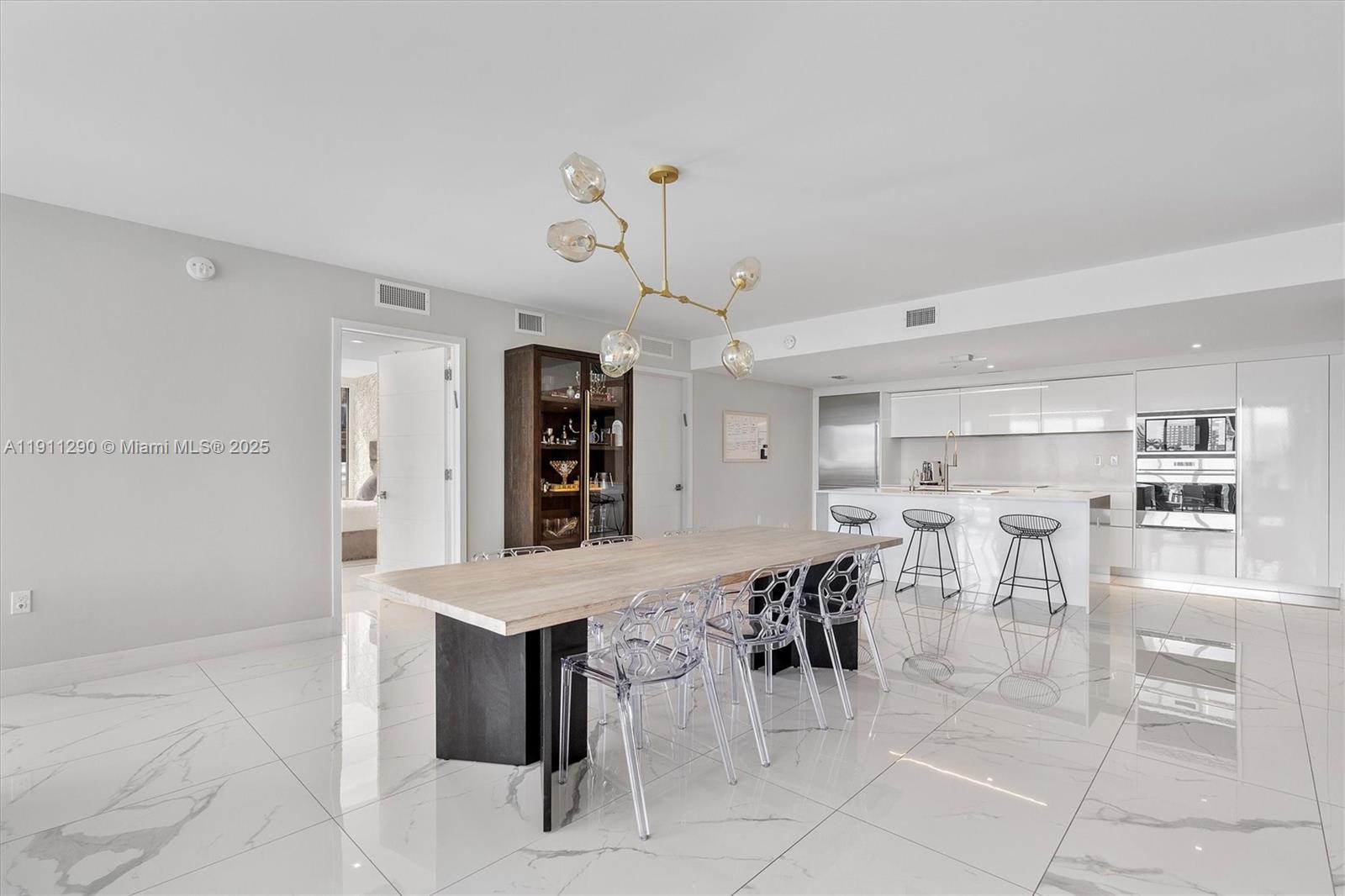 9521 E Bay Harbor Dr # 604
