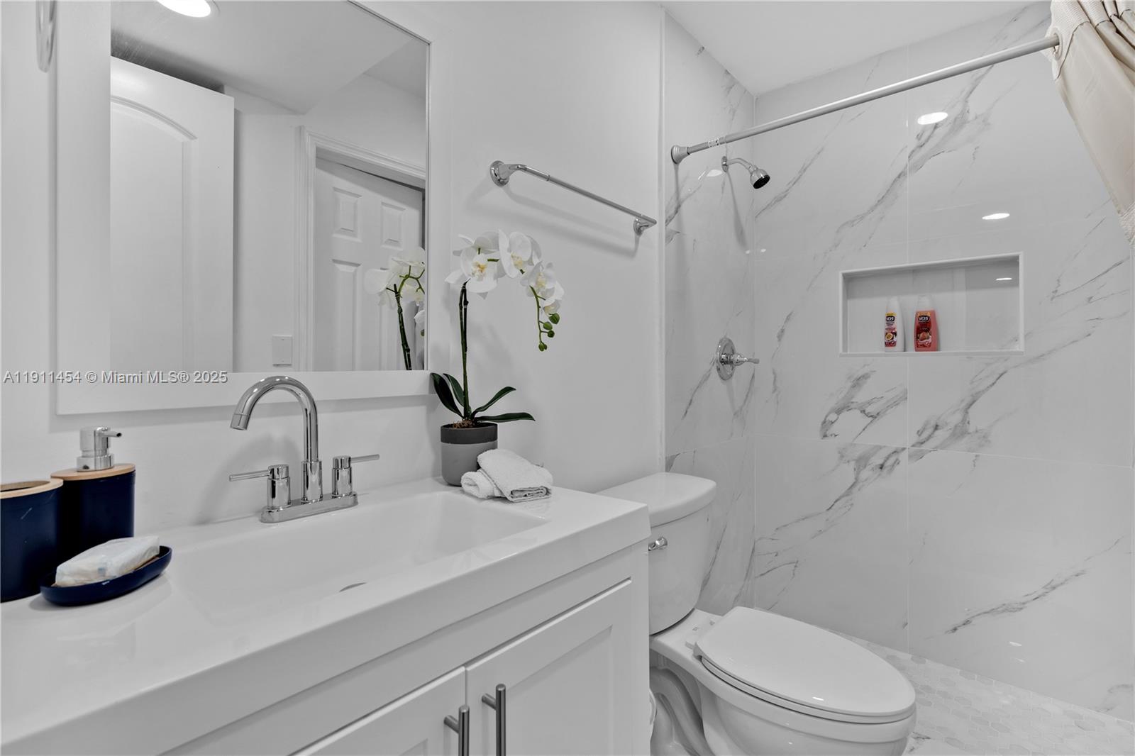 1841 SW 29th Ave # A