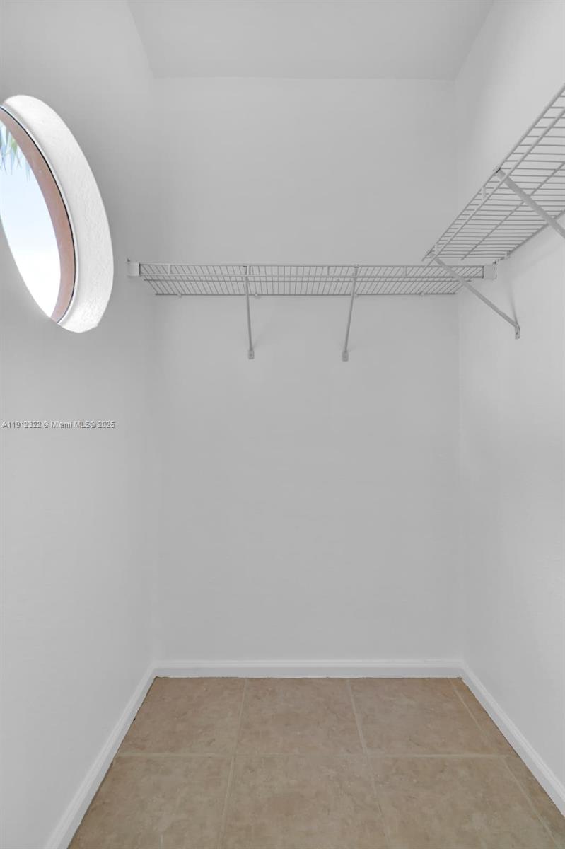 1095 NE 39th Ave # 1095