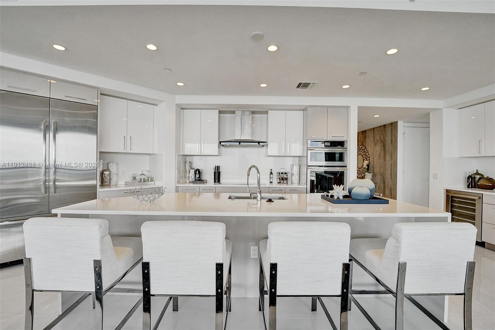 100 E Las Olas Blvd # 3703