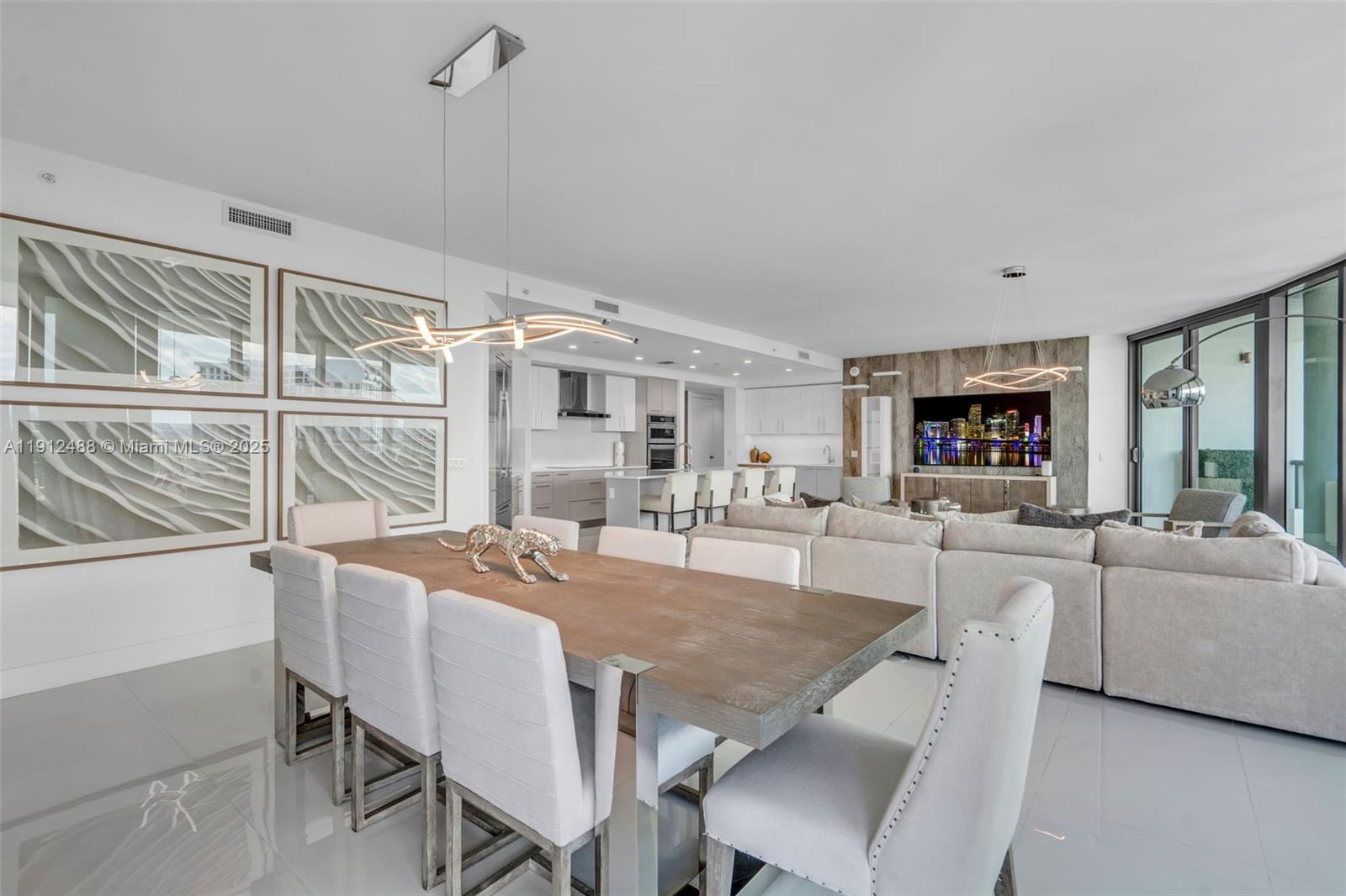 100 E Las Olas Blvd # 3703