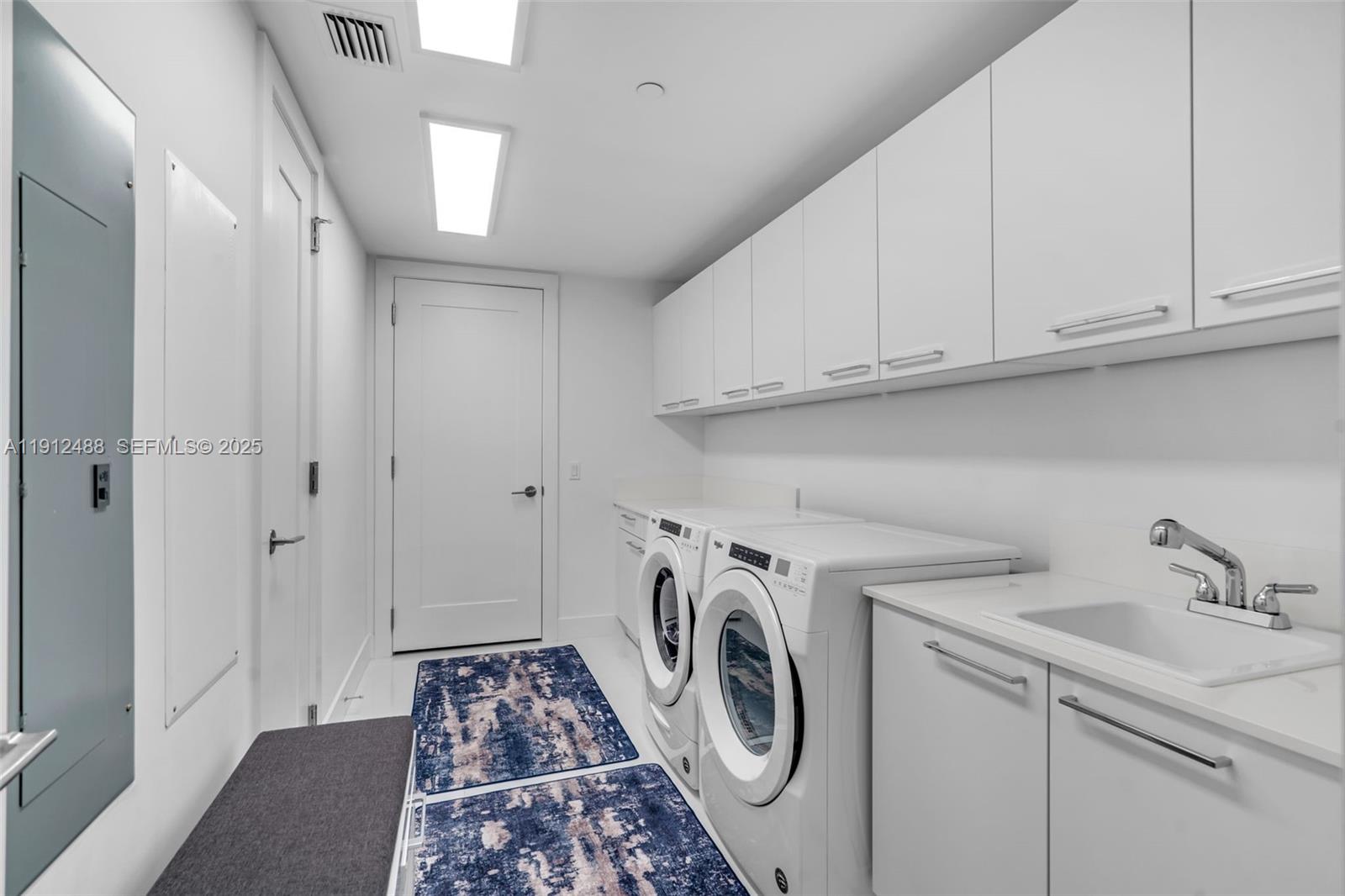 100 E Las Olas Blvd # 3703