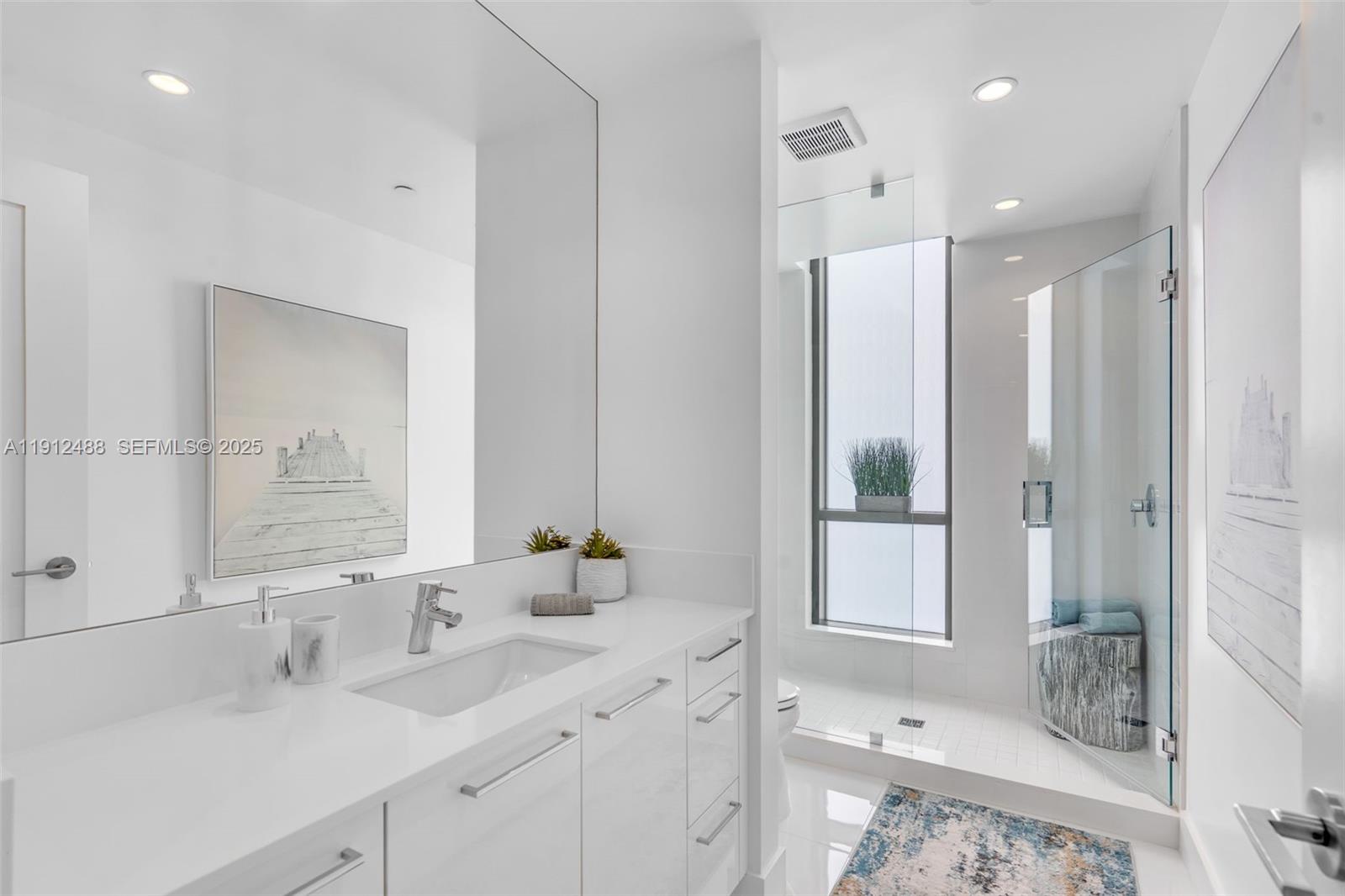 100 E Las Olas Blvd # 3703