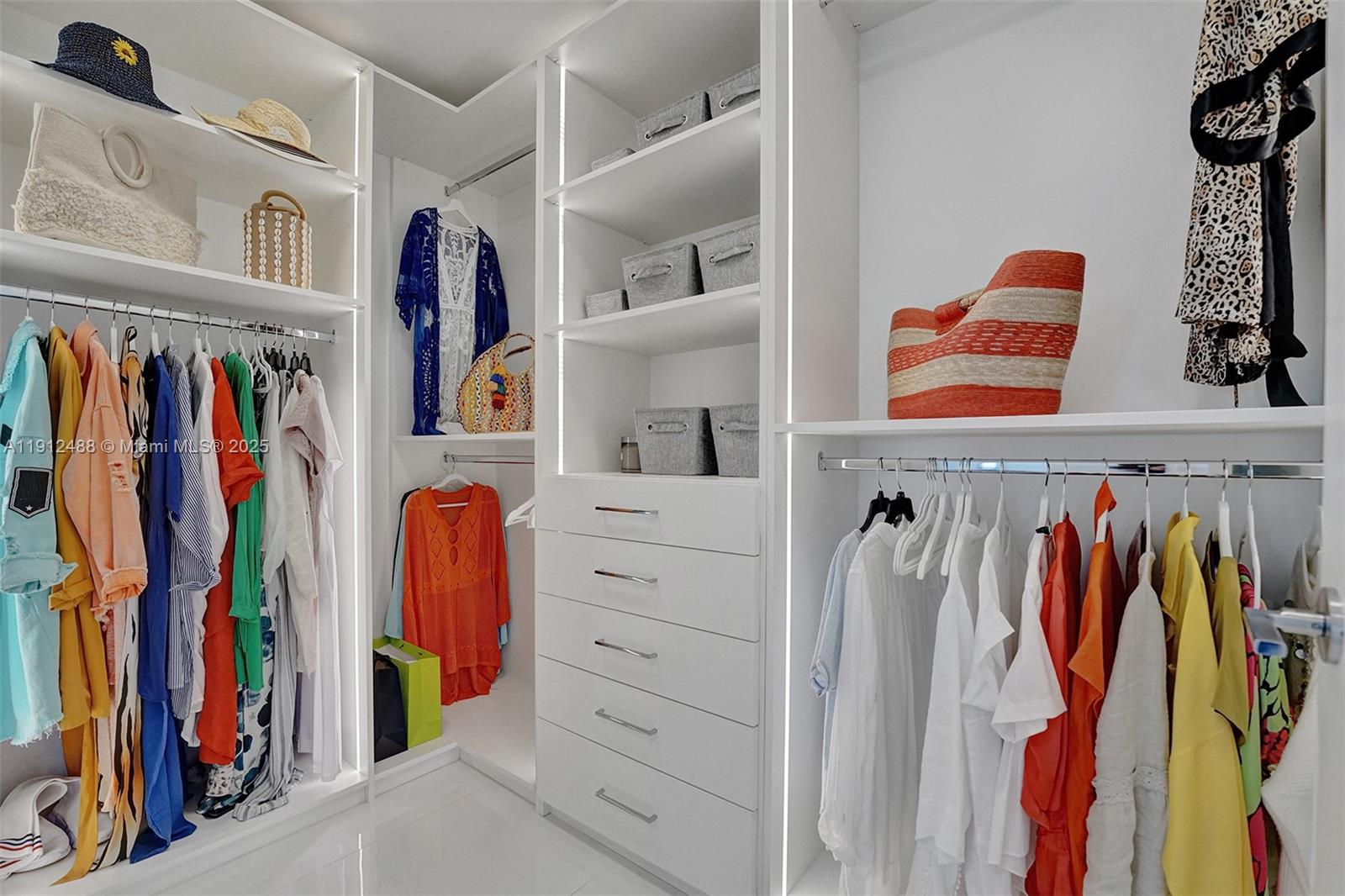 100 E Las Olas Blvd # 3703