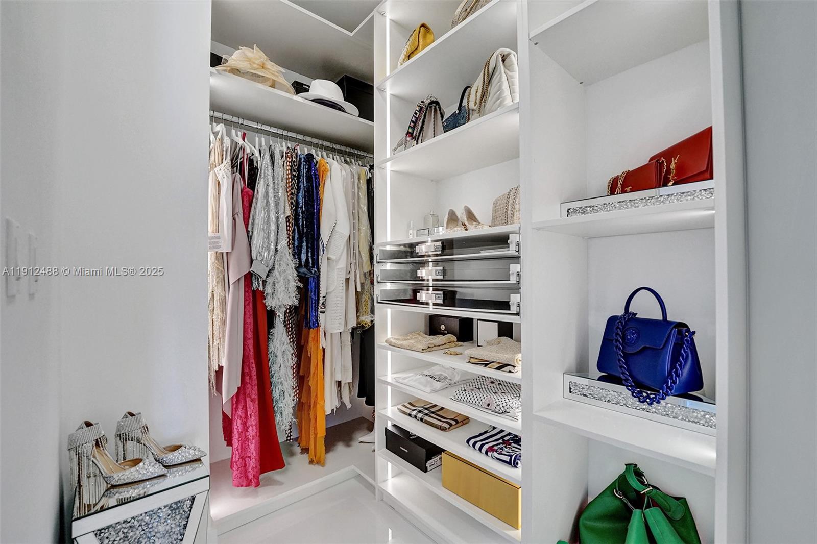 100 E Las Olas Blvd # 3703