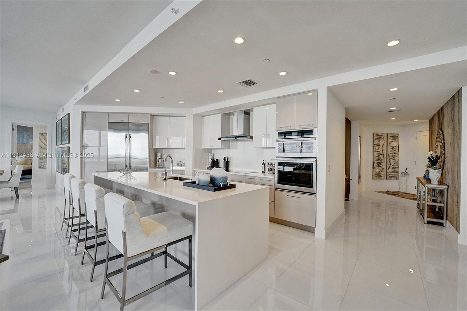 100 E Las Olas Blvd # 3703